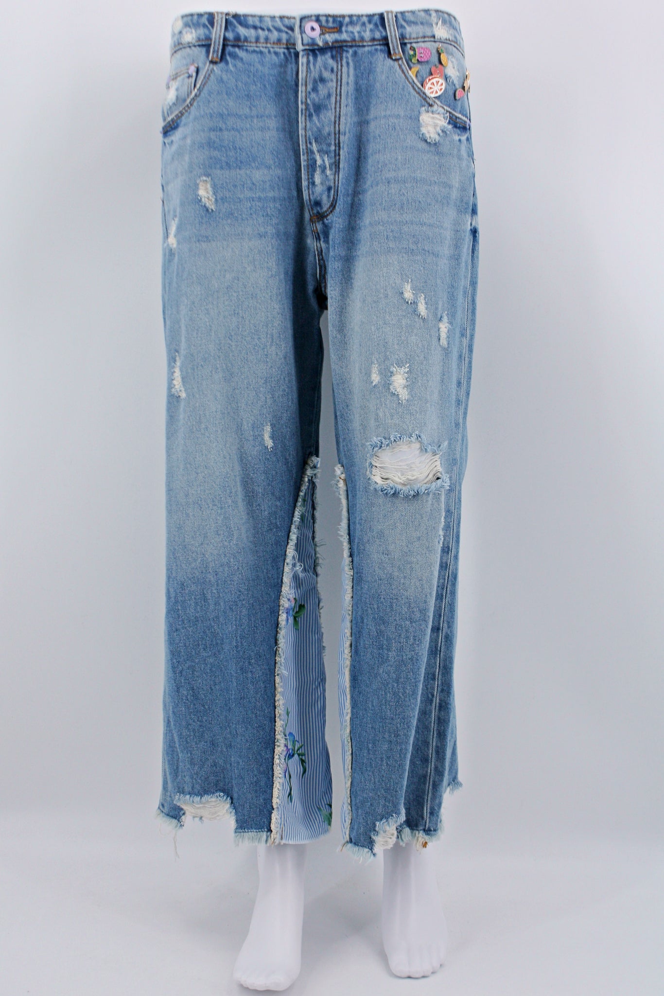 Jeans "Famous" mit Pins